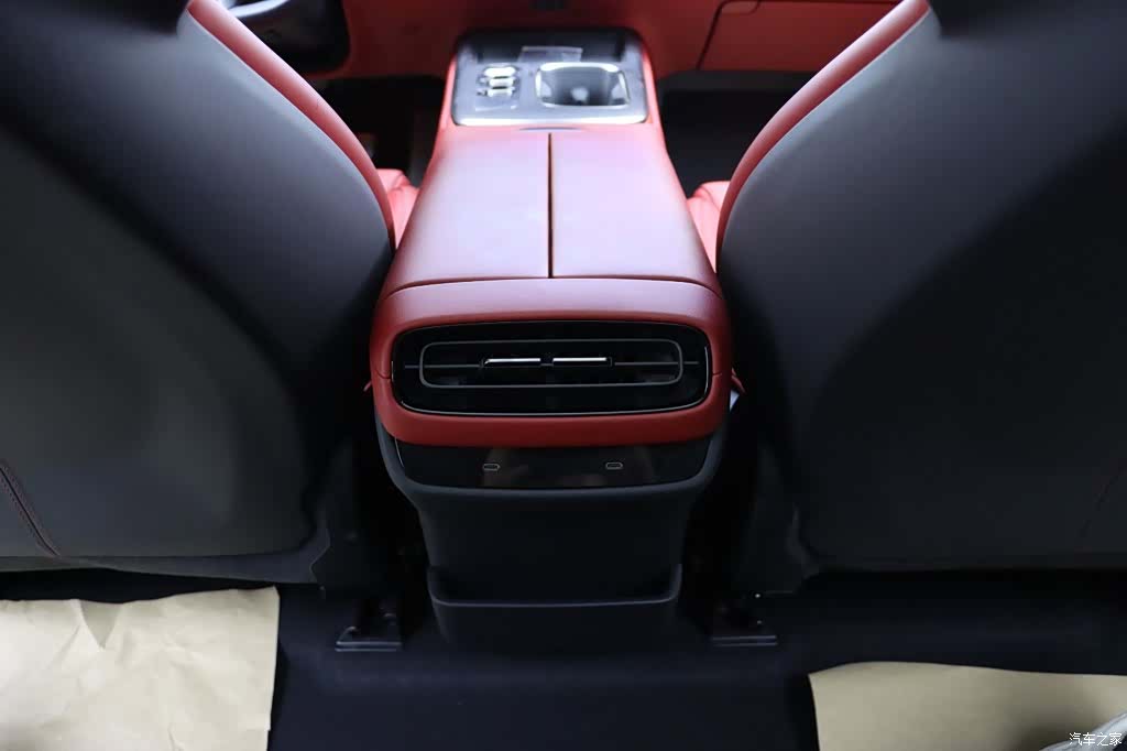 Xiaomi SU7, 2024 18