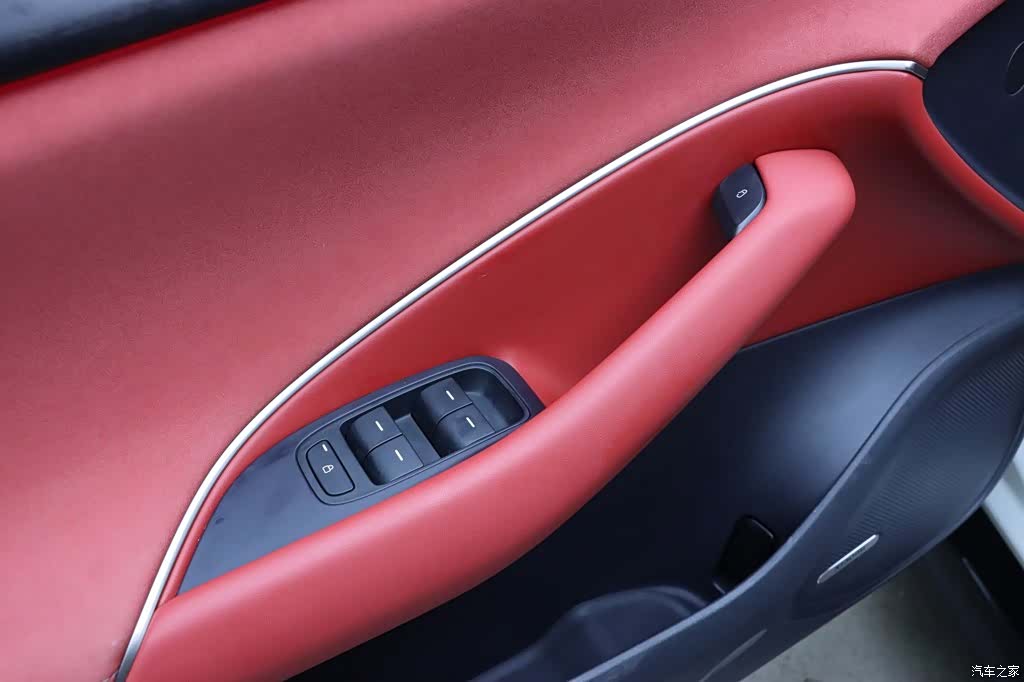 Xiaomi SU7, 2024 11