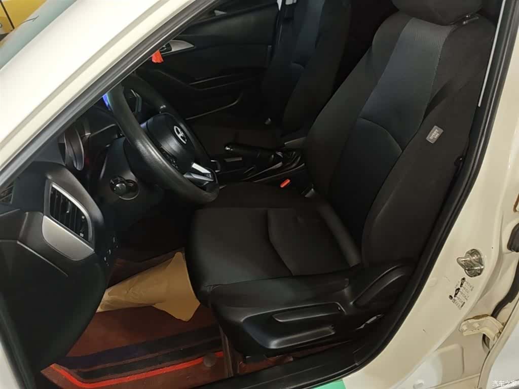 Mazda Mazda3, 2017 15