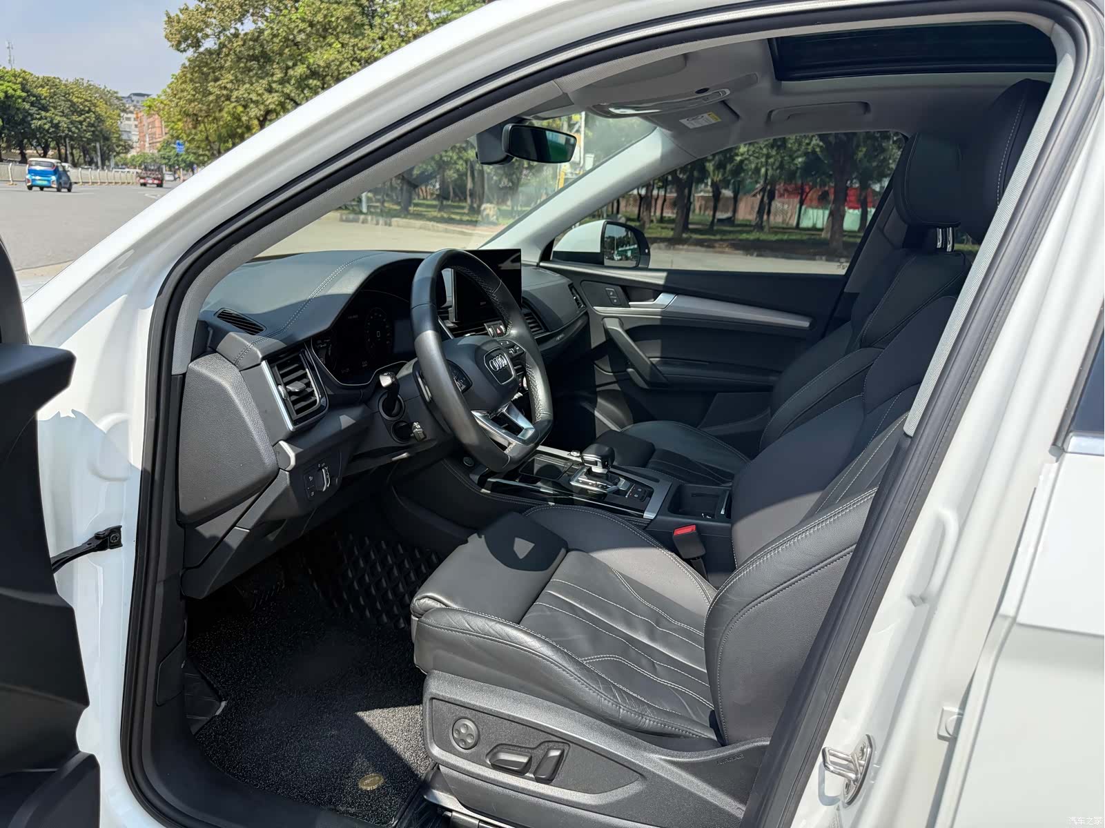 Audi Q5L, 2021 4