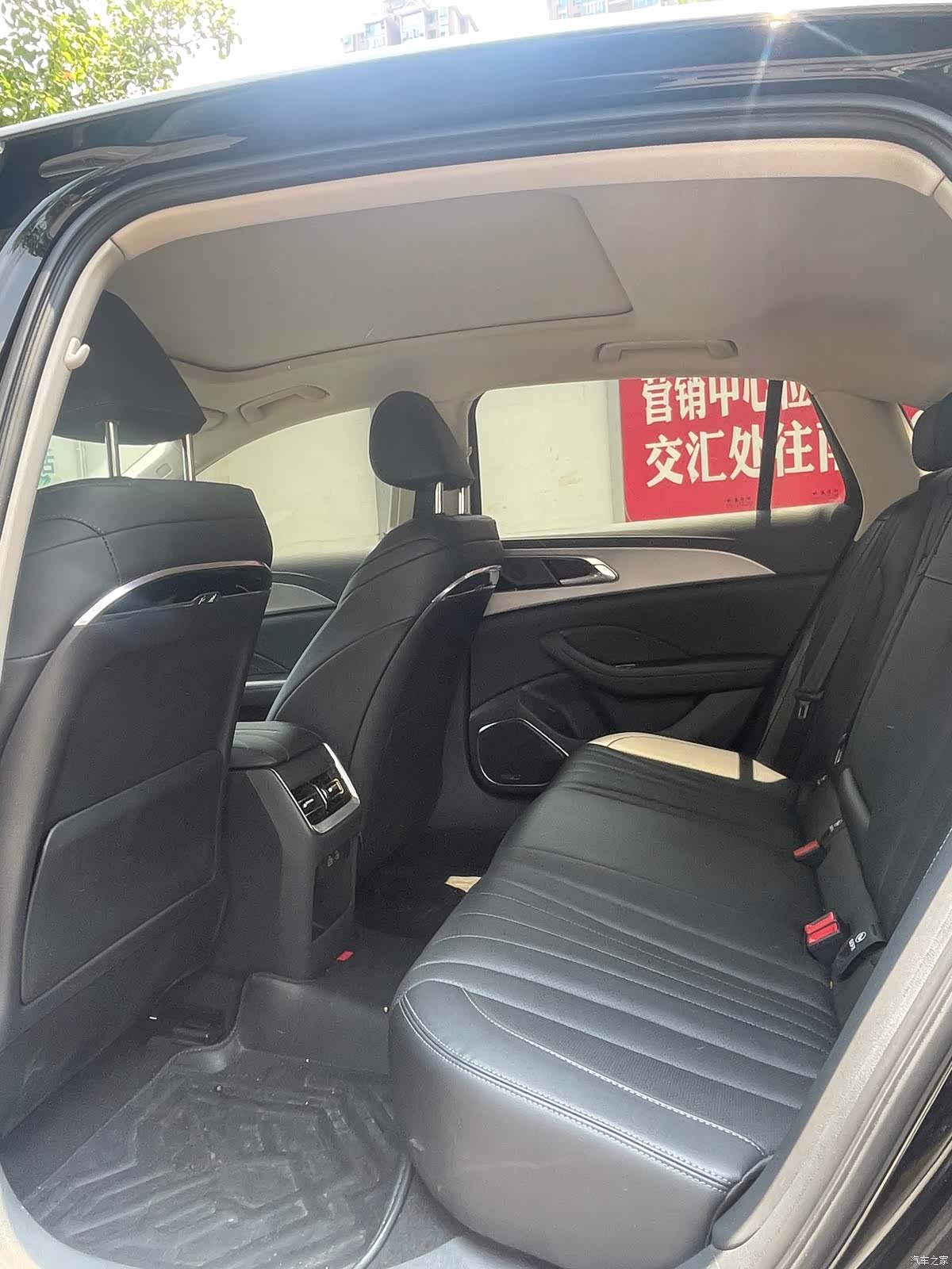 Hongqi H5, 2023 все фото