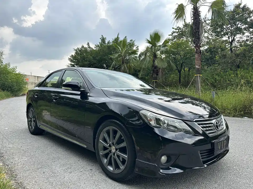 Toyota Reiz