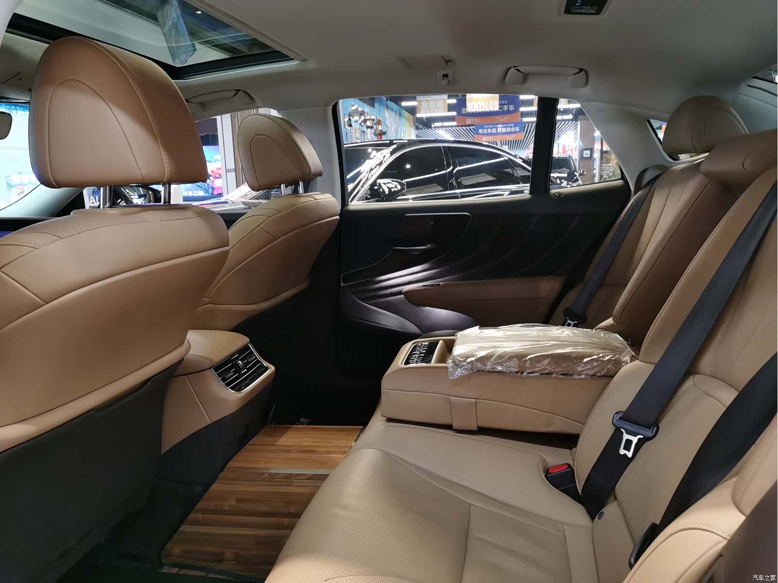 Lexus LS, 2020 14