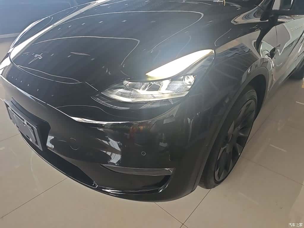 Tesla Model Y, 2021 24