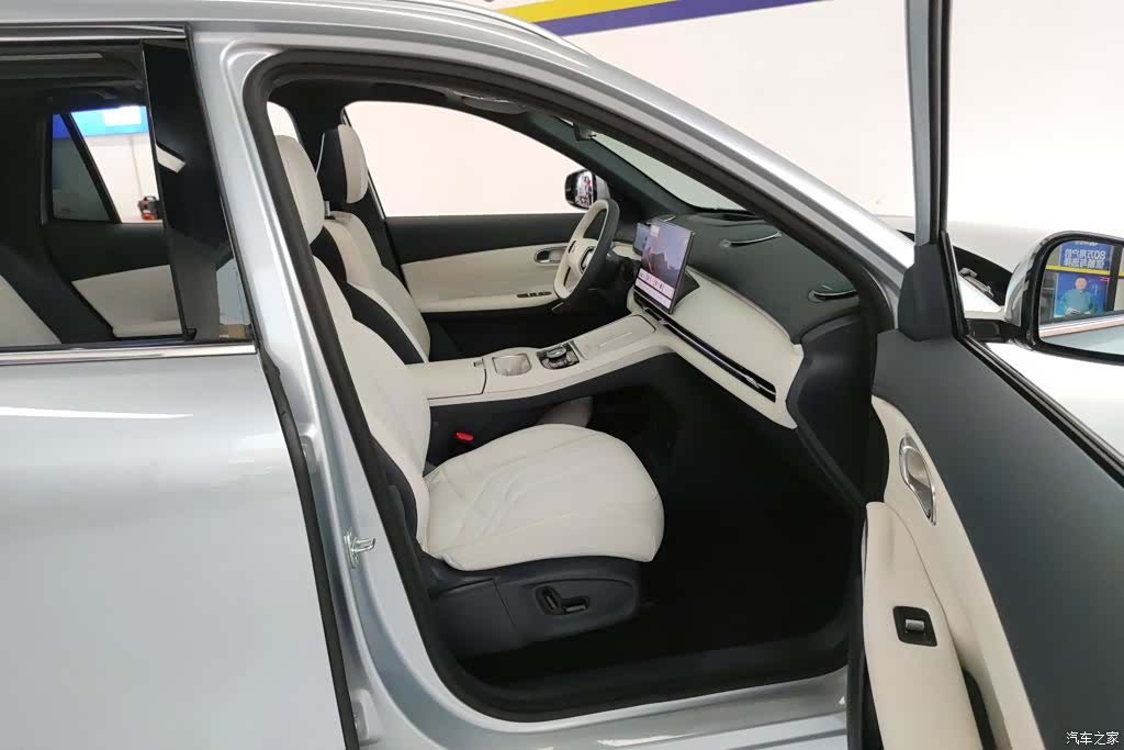 Geely 7, 2025 8