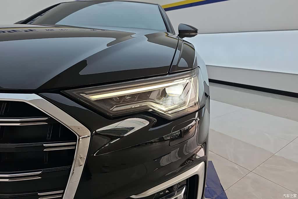 Audi A6L, 2023 все фото