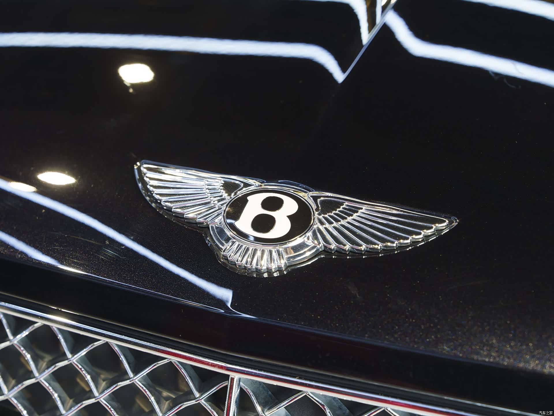 Bentley Bentayga, 2022 9