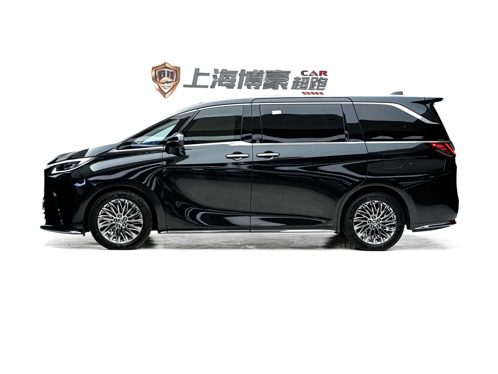 Lexus LM, 2026 3