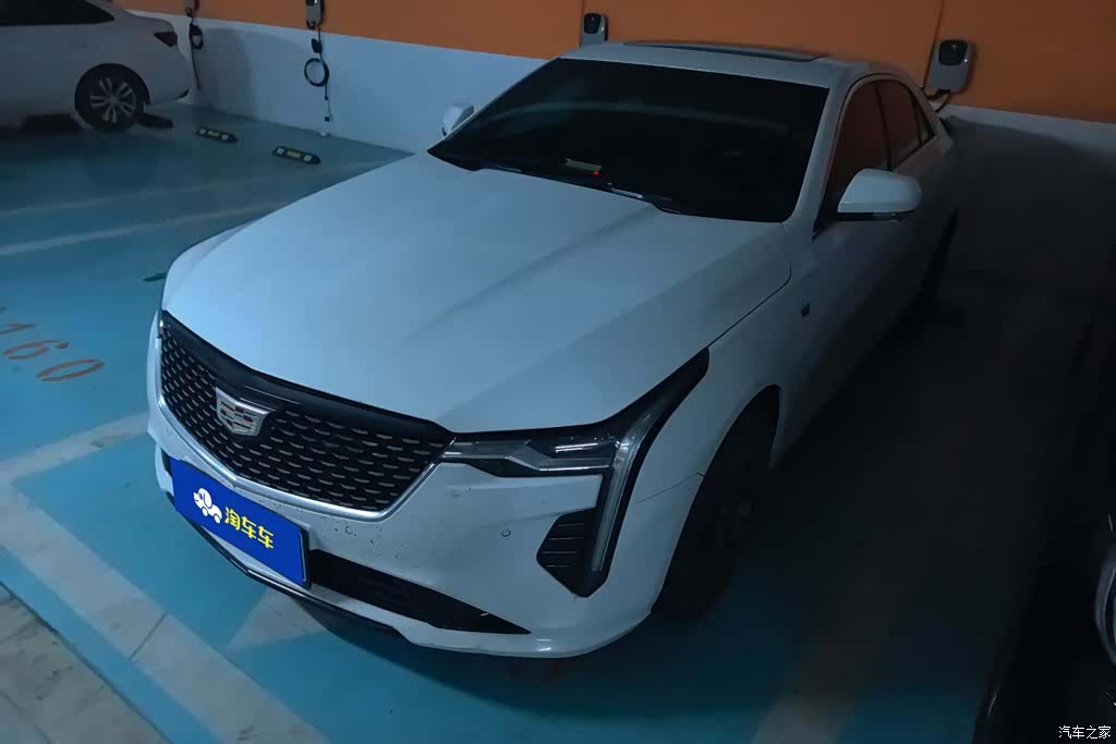 Cadillac CT4, 2023 1