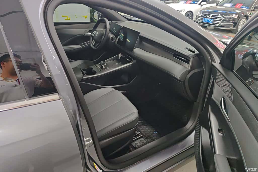 BYD Qin, 2025 8