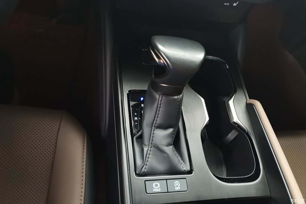 Lexus ES, 2024 16