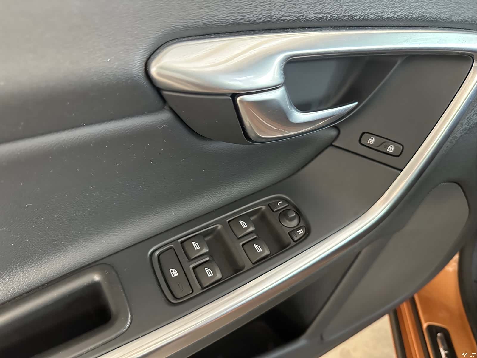 Volvo S60, 2014 13