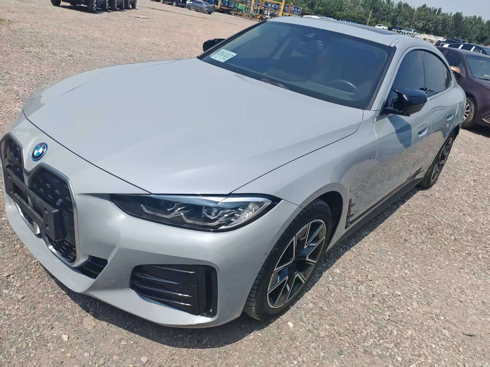 BMW i4, 2023 1