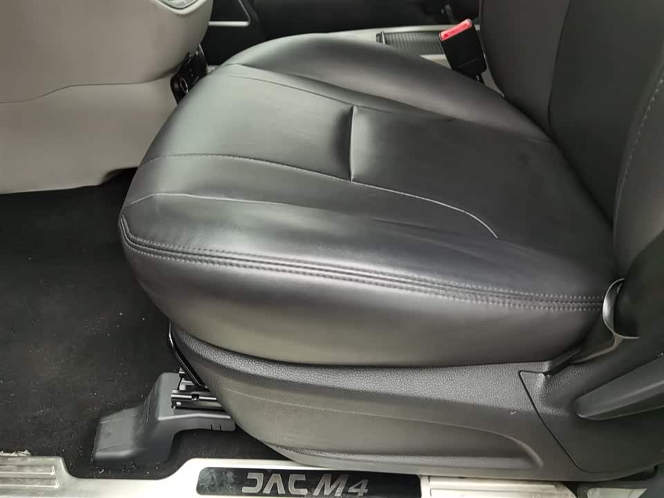 JAC Refine Ruifeng M4