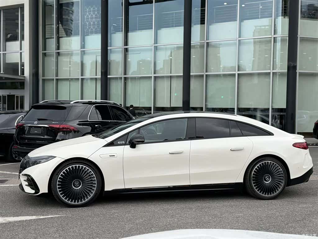 Mercedes-Benz EQS, 2025 3