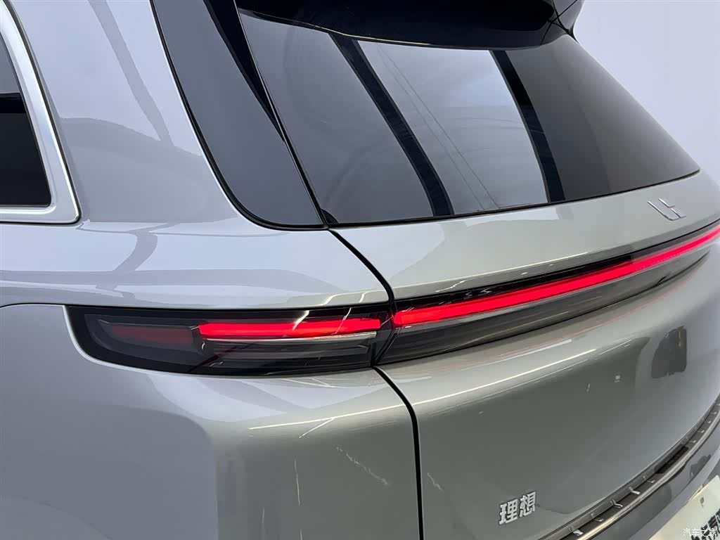 Li Auto L8, 2024 11