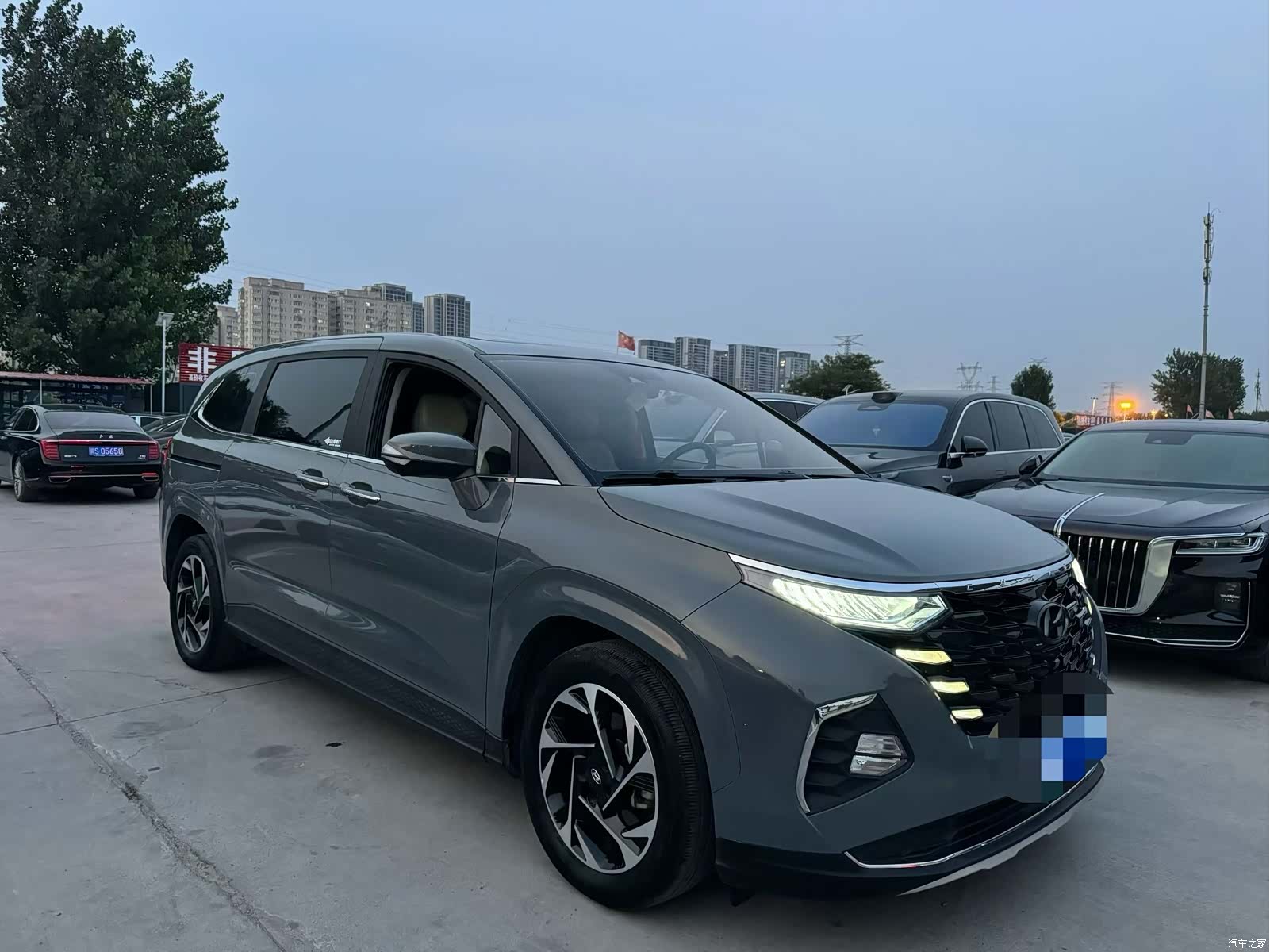 Hyundai Custo