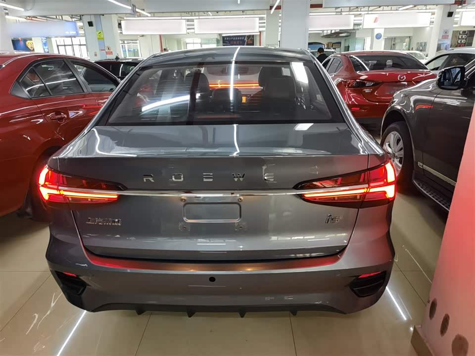 Roewe i5