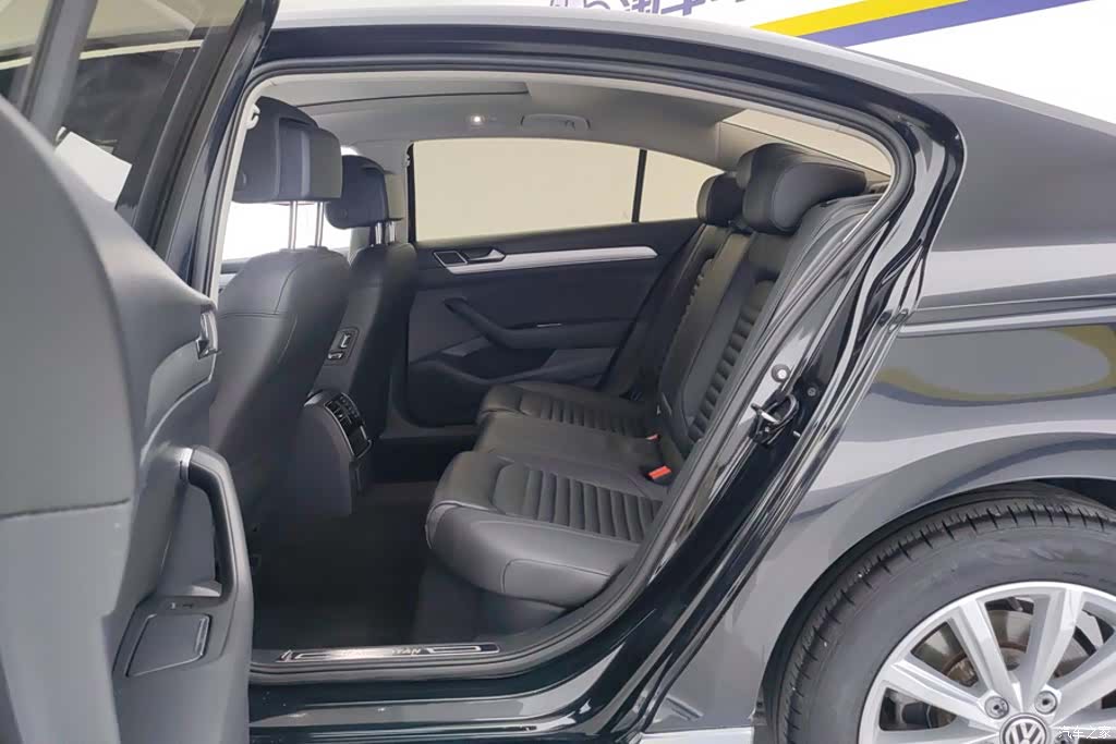 Volkswagen Magotan, 2018 11