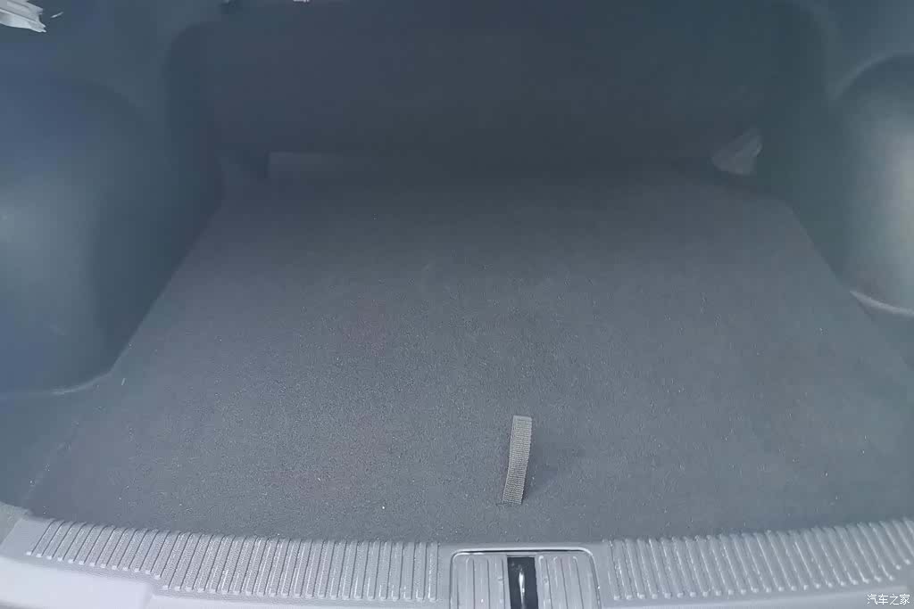 Roewe i5, 2023 4