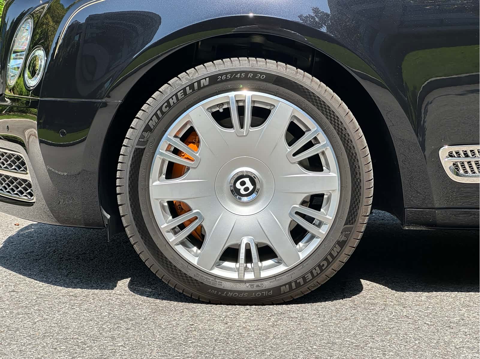 Bentley Mulsanne, 2020 все фото