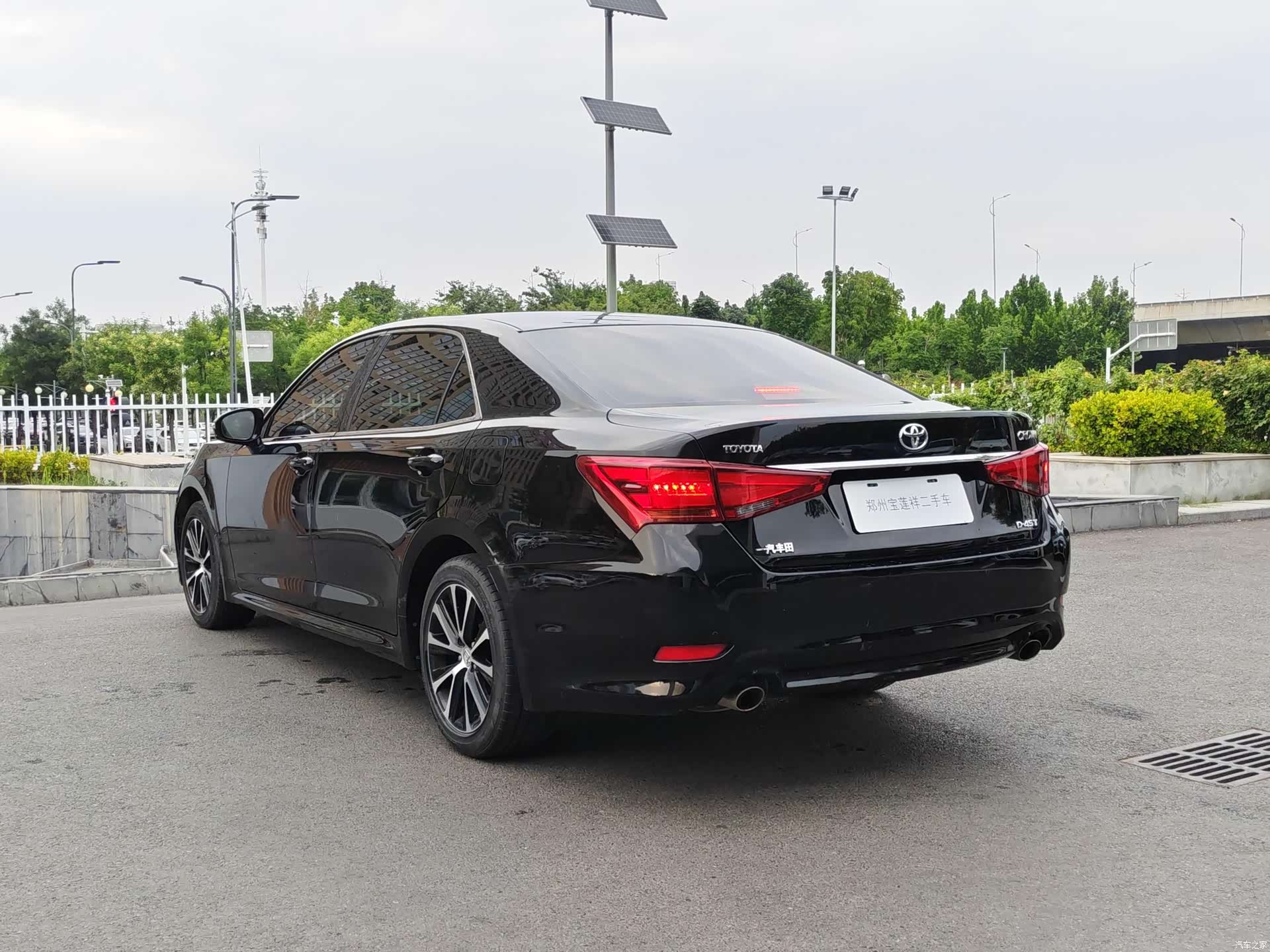 Toyota Crown, 2018 3