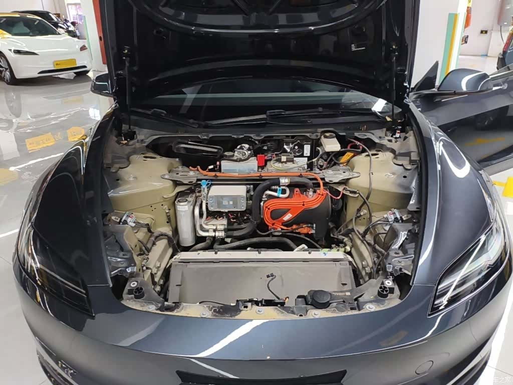 Tesla Model 3, 2024 16