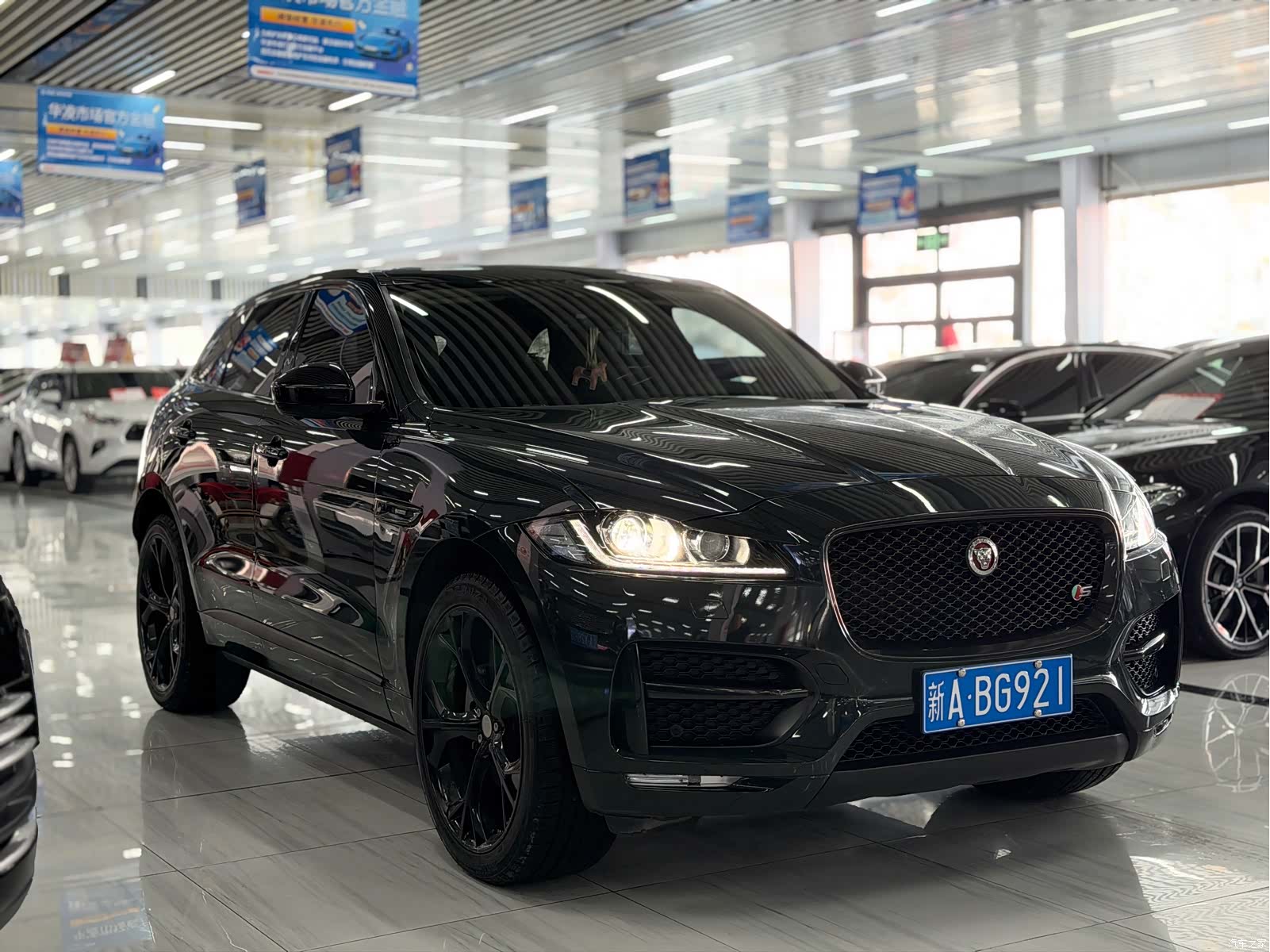Jaguar F-PACE, 2017 3