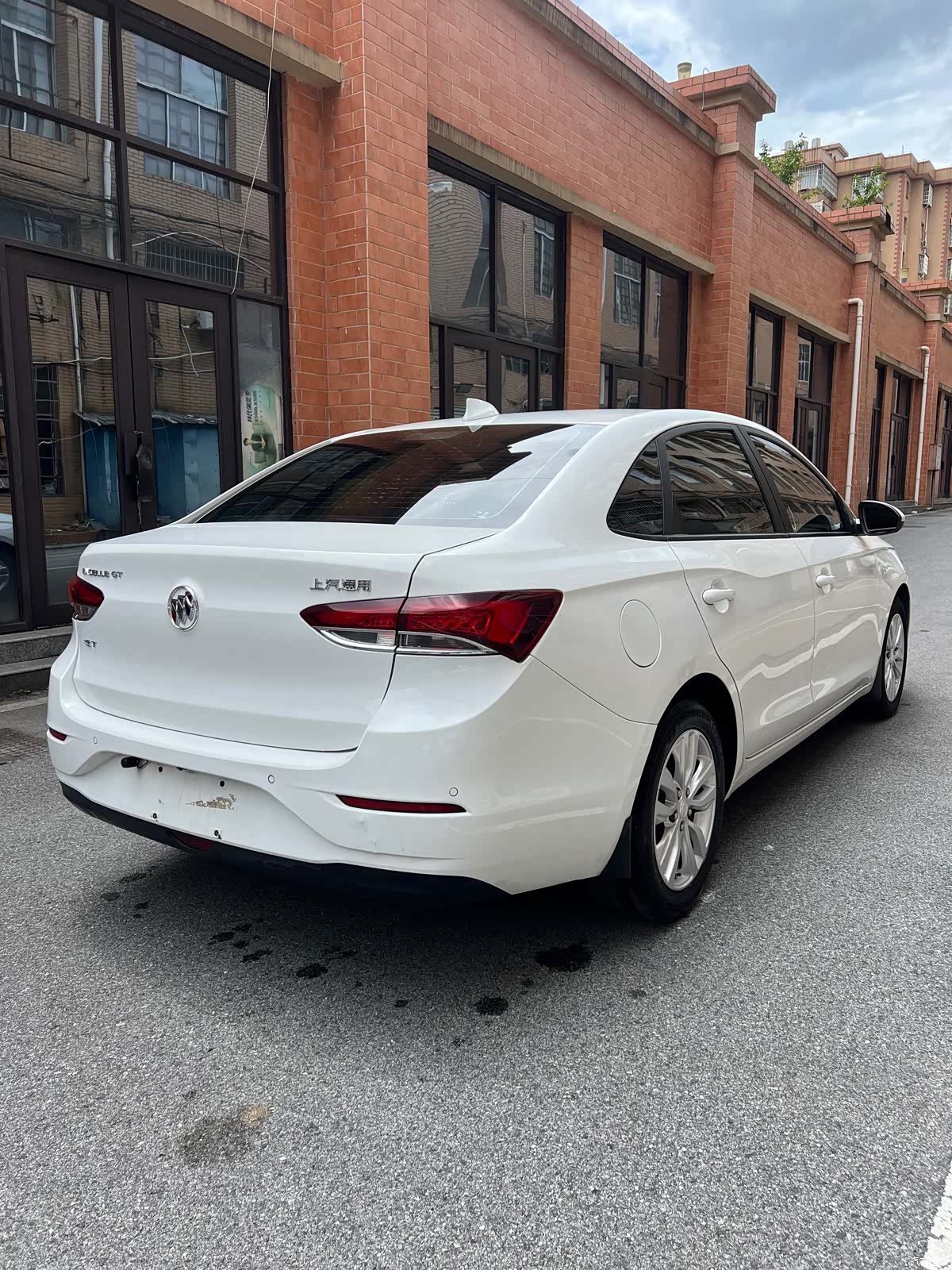 Buick V, 2020 4