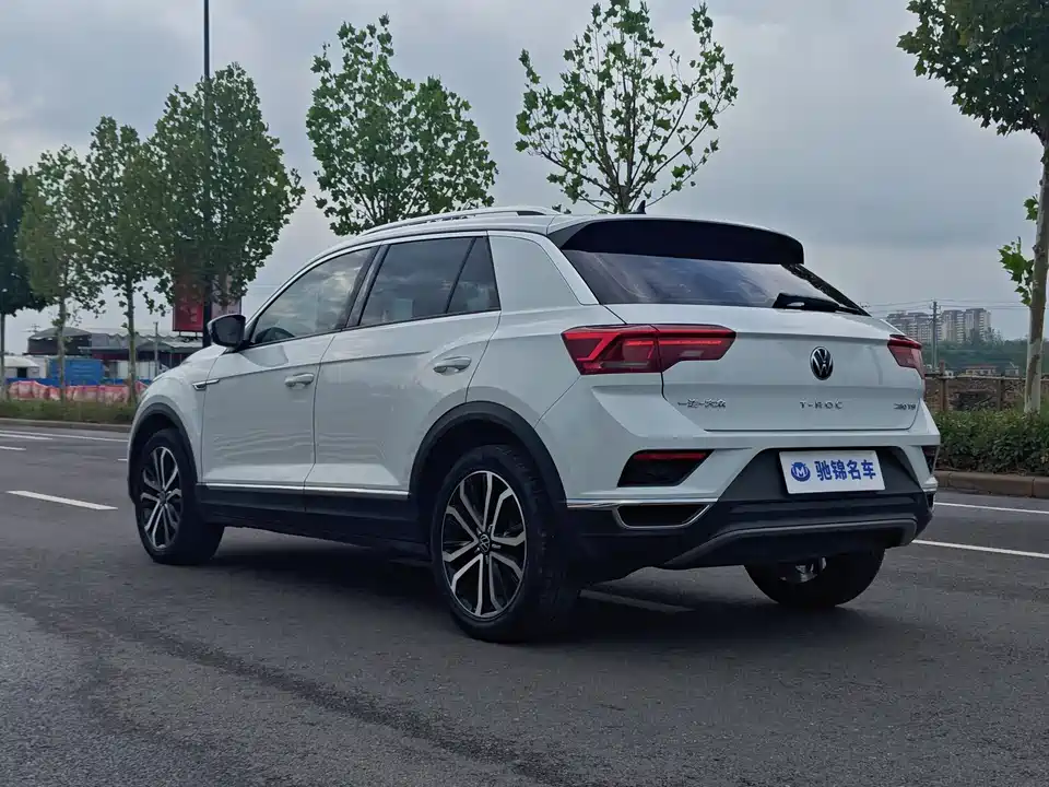 Volkswagen T-ROC exploring Songs