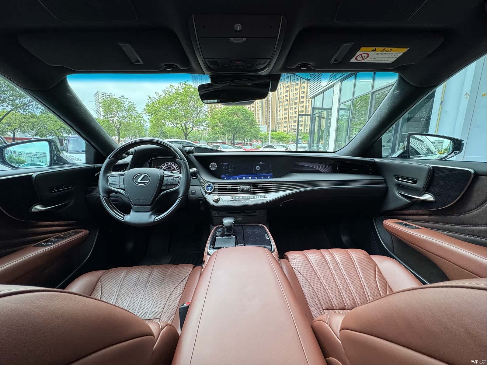 Lexus LS, 2019 8