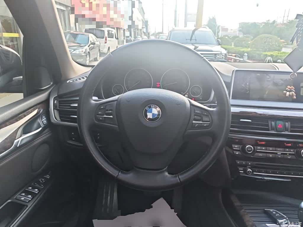 BMW X5, 2015 11