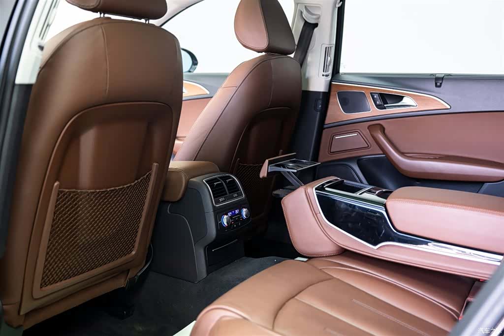 Audi A6L, 2018 7