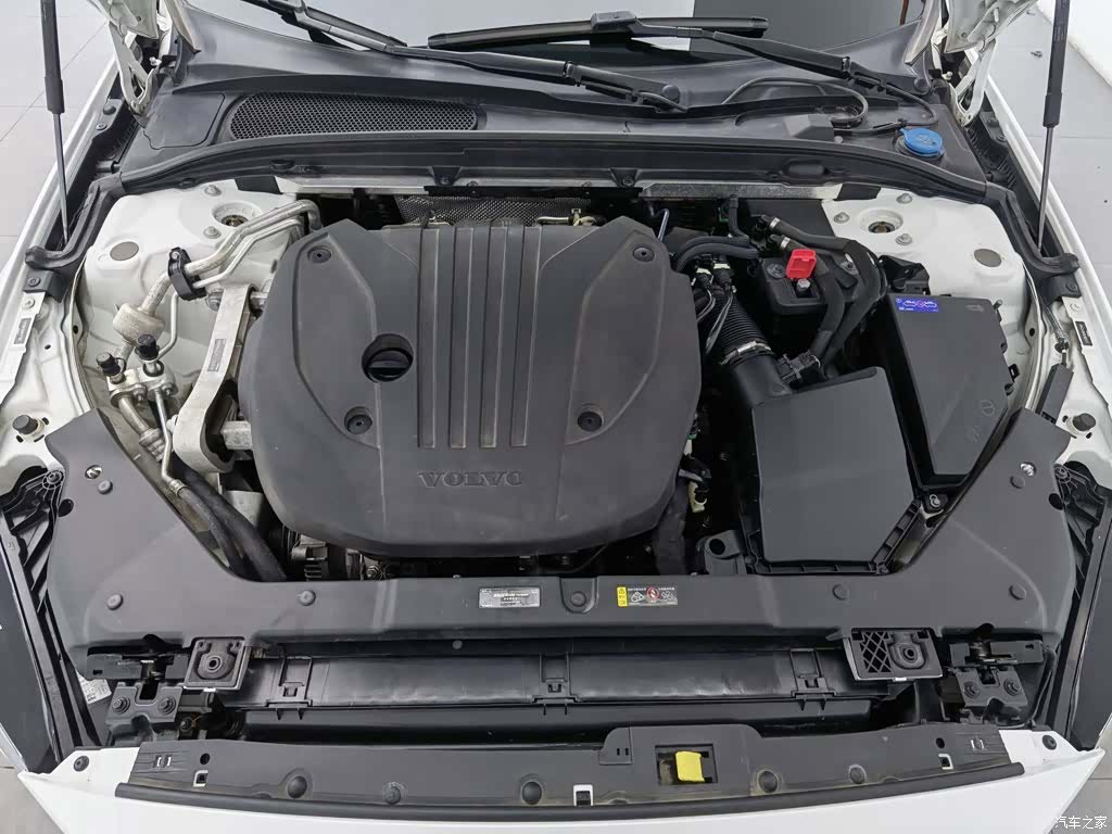 Volvo S60, 2022 6