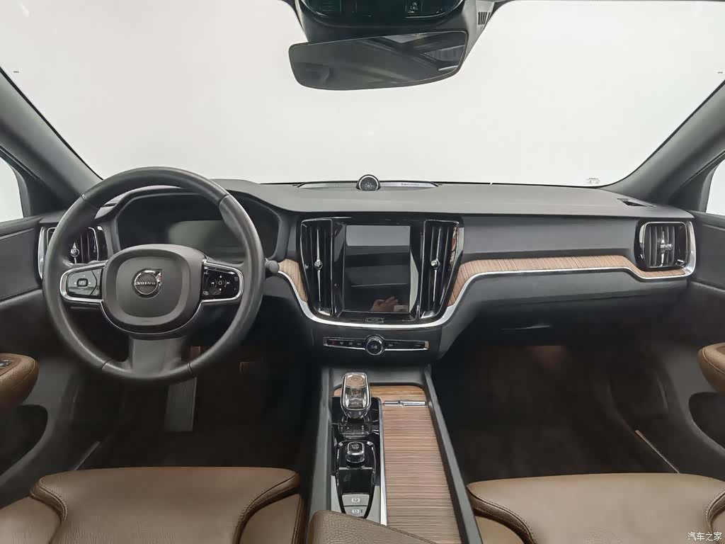 Volvo S60, 2022 все фото