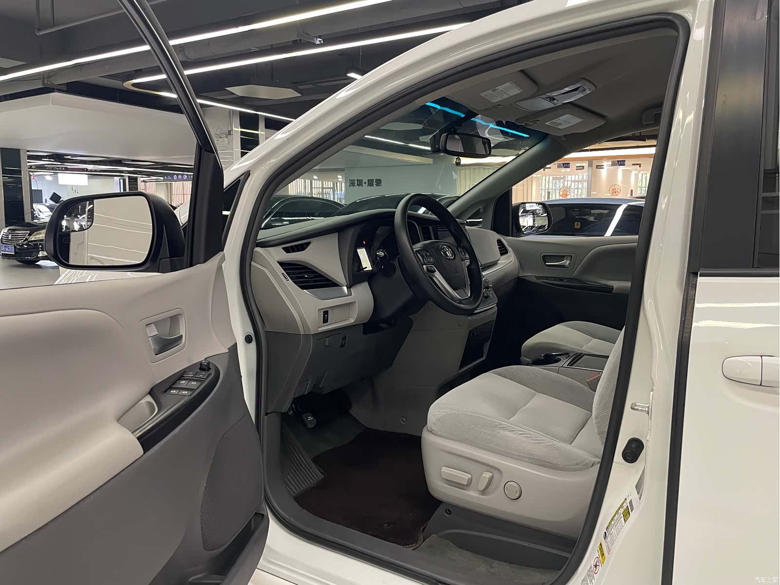 Toyota Sienna, 2016 6