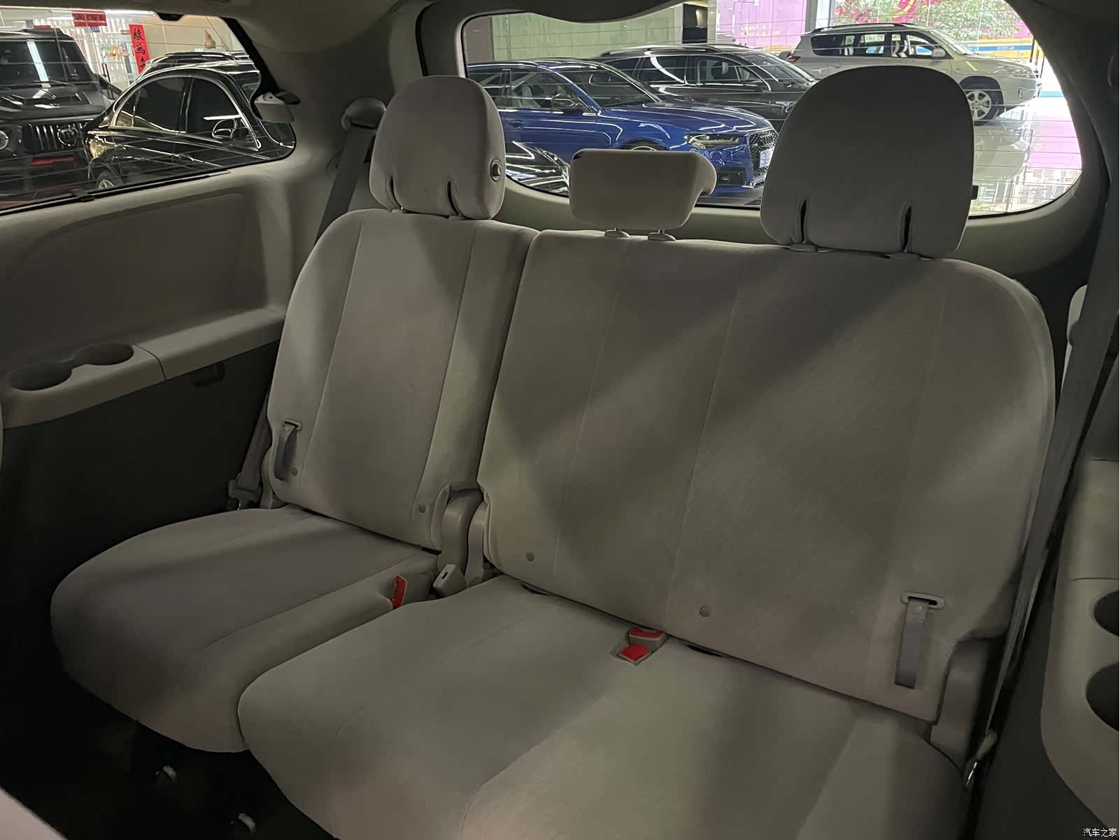 Toyota Sienna, 2016 41