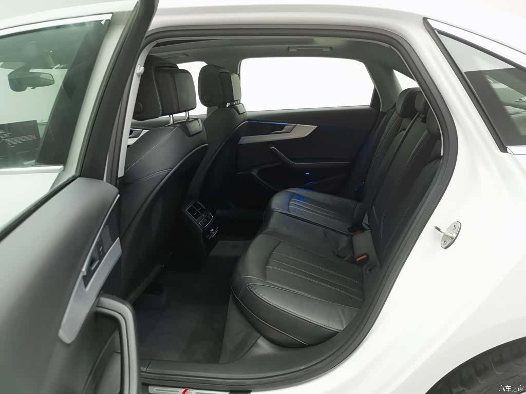 Audi A4L, 2021 15