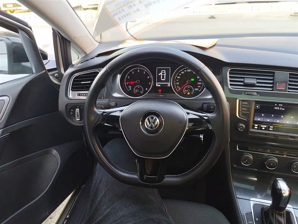 Volkswagen golf