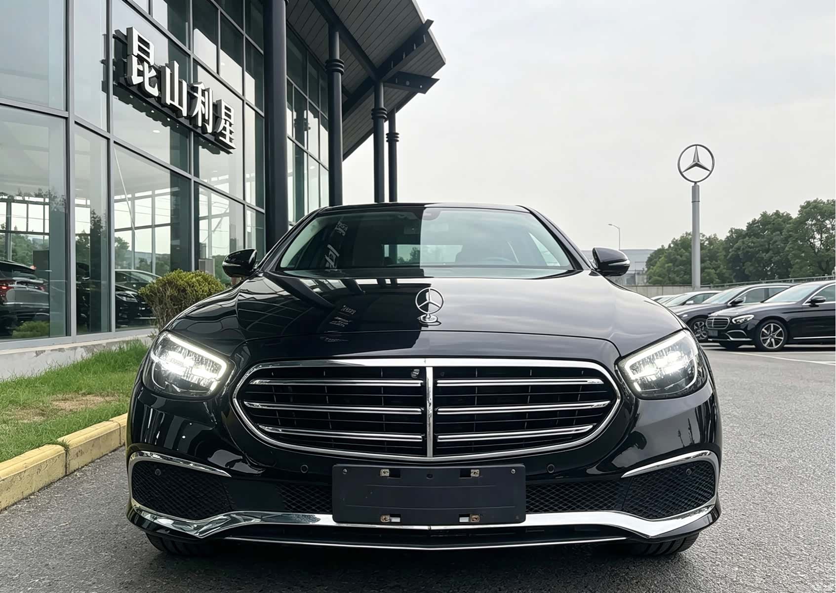 Mercedes-Benz E-Class, 2022 2