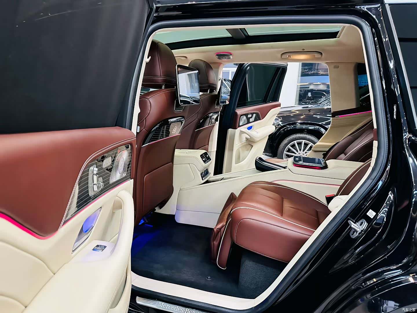 Mercedes-Benz GLS, 2023 8