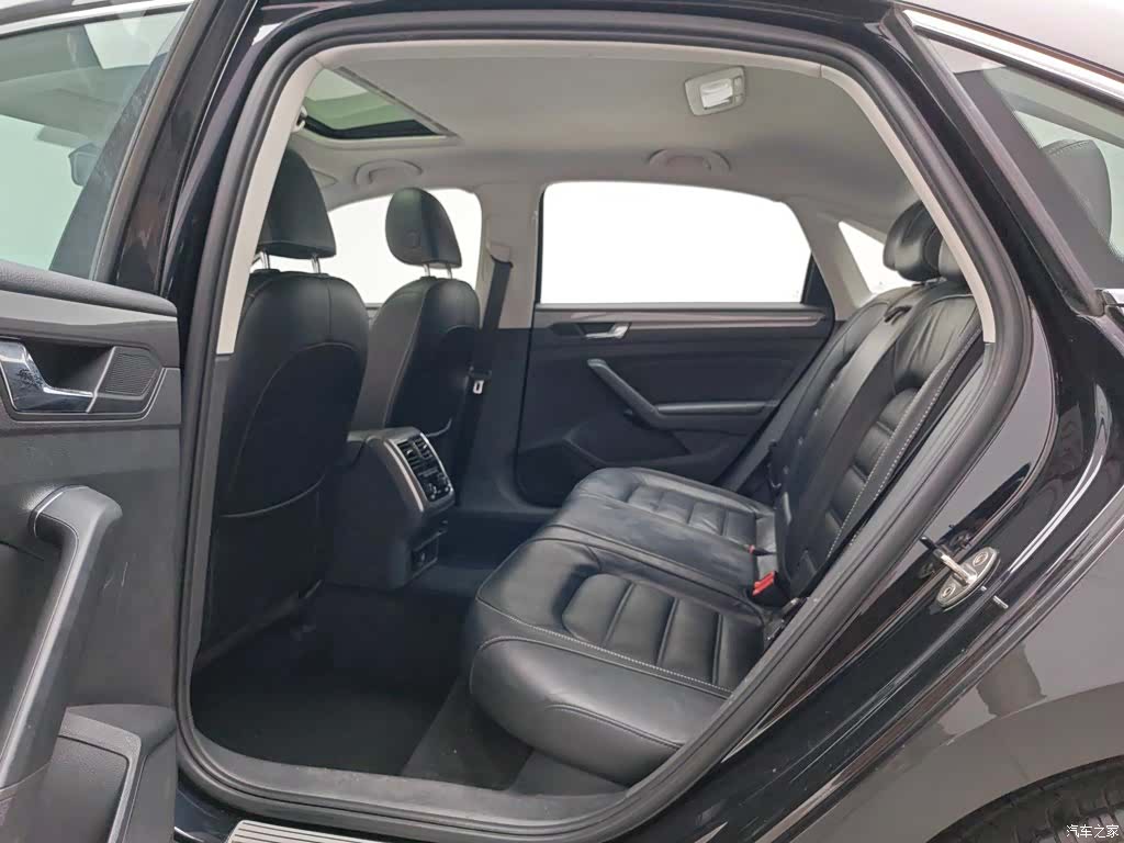 Volkswagen Passat, 2018 15