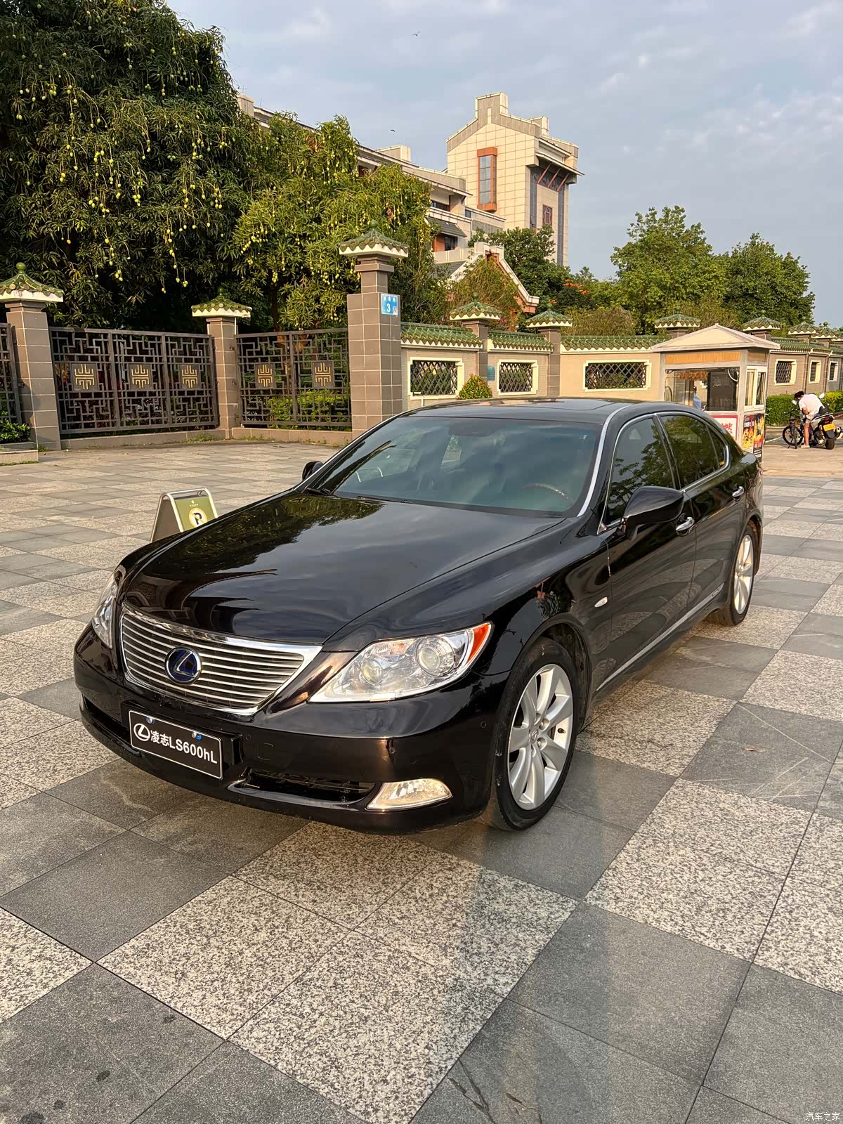 Lexus LS, 2009 1