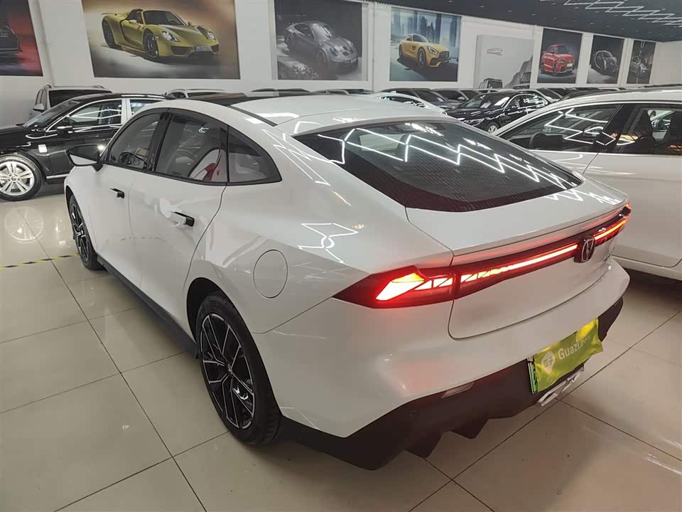 Changan UNI-V Smart iDD