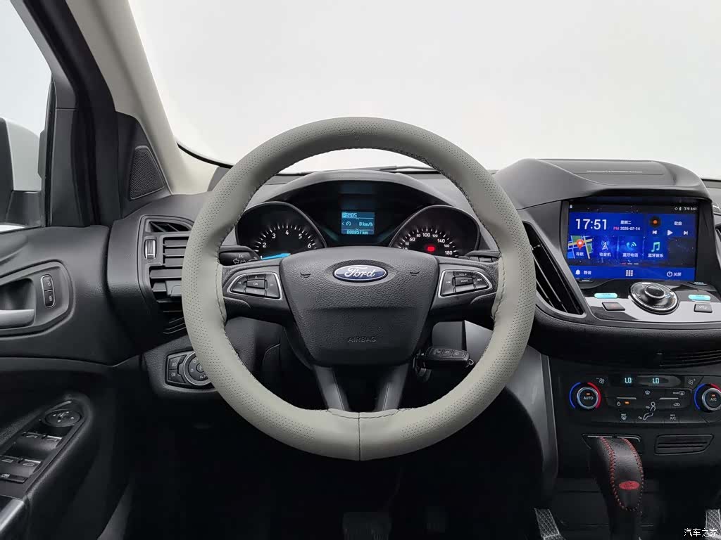 Ford Kuga, 2017 11
