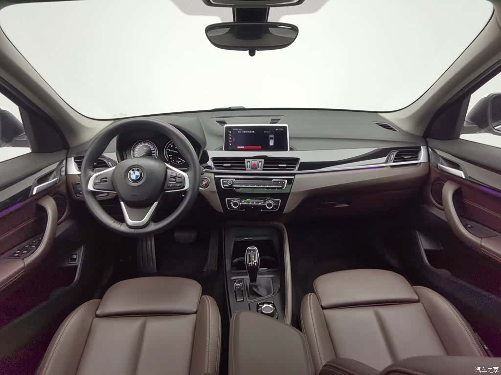 BMW X1, 2020 все фото