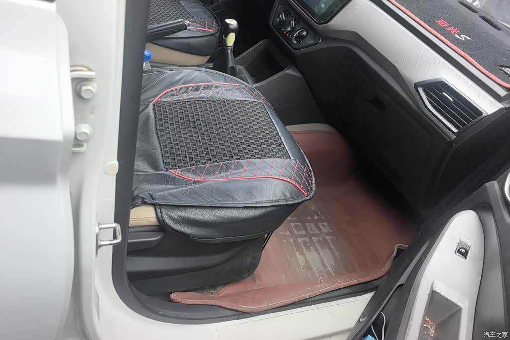 Wuling Hongguang, 2019 8