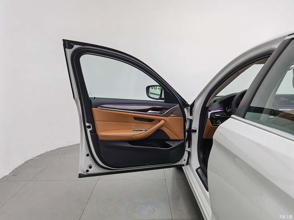 BMW 5 Series, 2018 8