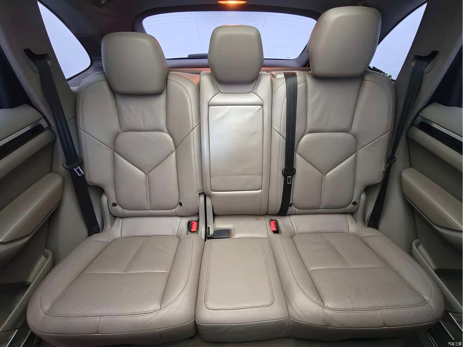Porsche Cayenne, 2011 15