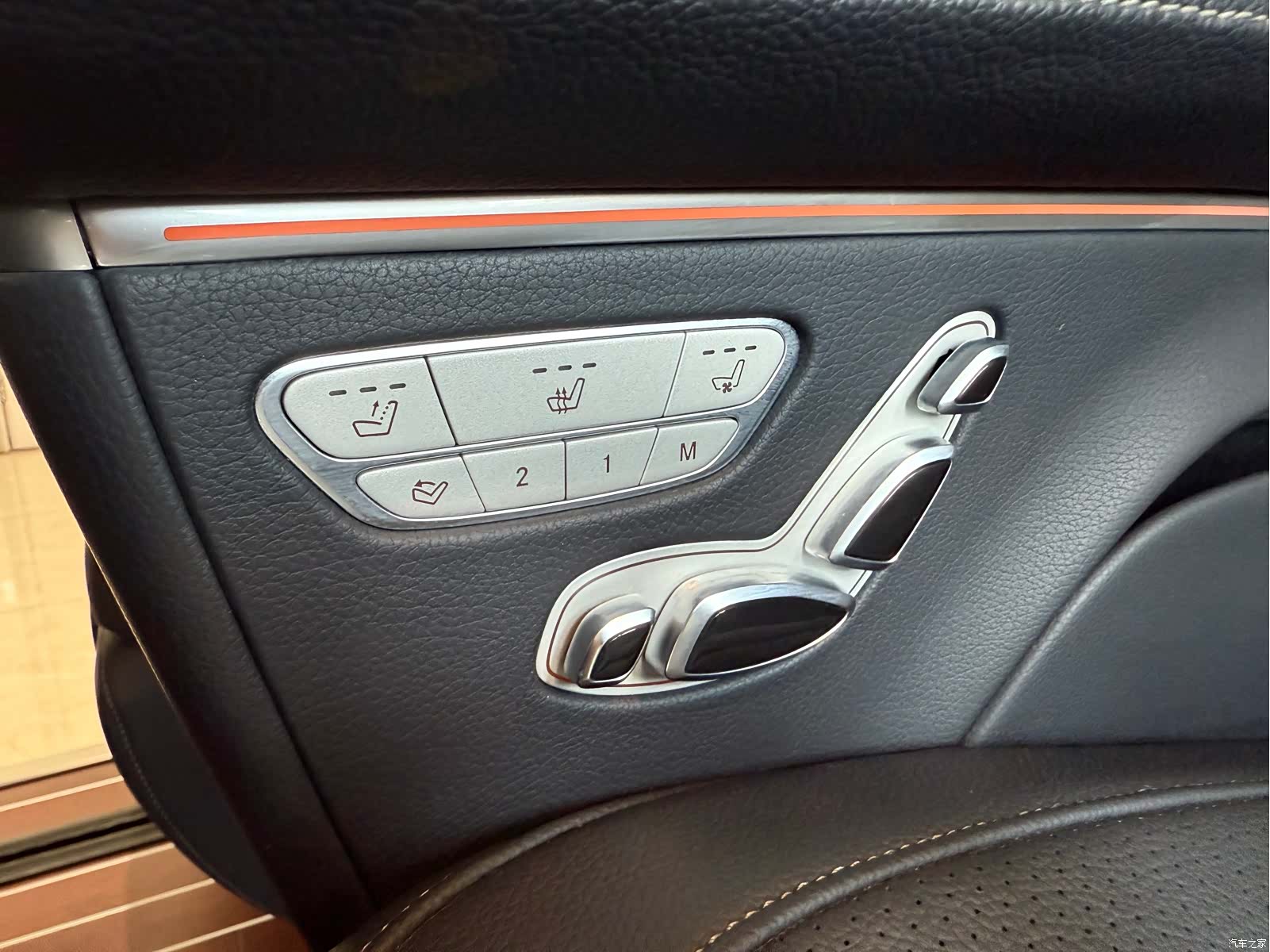 Mercedes-Benz V-Class, 2021 18